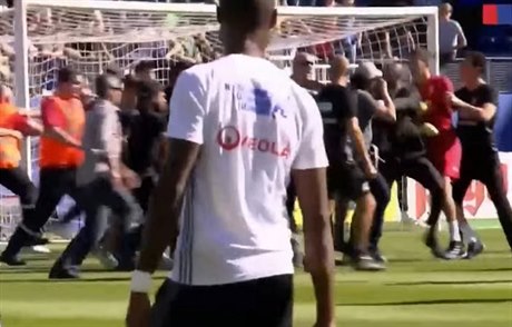 Fanou�ci Bastie napadli hrá�e Lyonu.