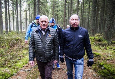 Zelený tvrtek zeleným pivem za zelenou umavu -  protest proti nov pijaté...