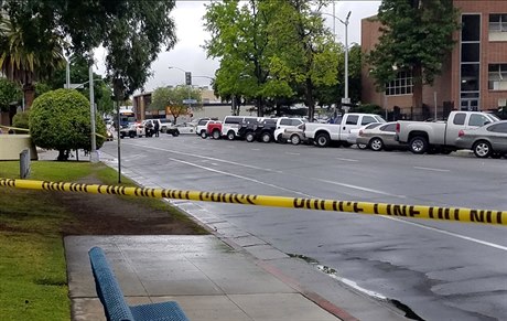 Policie uzavela místo stelby v kalifornském mst Fresno.