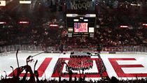 Rozloučení fanoušků a legend Detroitu Red Wings s Joe Louis Arena.