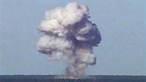 Obrovskou bombu s pezdvkou Matka vech bomb vypustili Amerian z letadla...