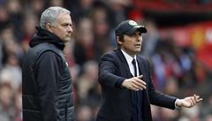 Manchester United vs. Chelsea: manaei José Mourinho a Antonio Conte.