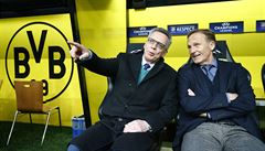 Majitel Dortmundu Hans-Joachim Watzke (vpravo) a nmecký ministr vnitra Thomas...