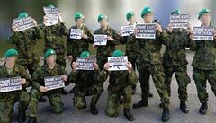Tucet „vojáků“ vyjádřilo svůj nesouhlas s novou evropskou směrnicí o zbraních. | na serveru Lidovky.cz | aktuální zprávy