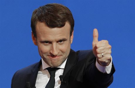 Liberál Emmanuel Macron po vítězném prvním kole.