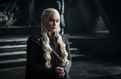 Sedmá ada seriálu Hra o trny: Daenerys Targaryen (Emilia Clarkeová).