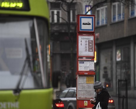 Vechny noní spoje budou jezdit v íselných adách zaínajících devítkou,...