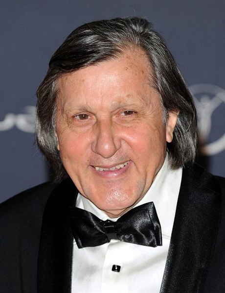 Ilie Nastase.