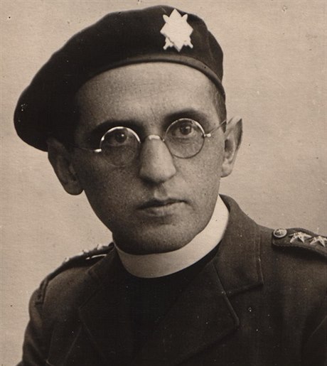 Hugo Vaníček (1906–1995). Místo aby pokračoval v misijní cestě do Afriky, přihlásil se jako dobrovolník do čs. vojska. Bojoval v roce 1940 ve Francii, v armádě zůstal i po návratu z války. FOTO VHÚ