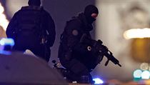 Pachatel podle policejnch zdroj francouzskch mdi clen zahjil palbu na...