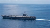 Americk letadlov lo Carl Vinson