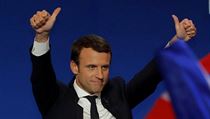 Emmanuel Macron postoupil do druhho kola prezidentskch voleb. Je favoritem.