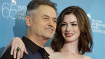 Jonathan Demme s Anne Hathawayovou.