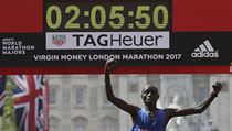 Londýnský maraton vyhrál mezi muži Keňan Daniel Wanjiru.