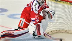 Utkání R - Finsko, Euro Hockey Tour. eský branká Petr Mrázek.
