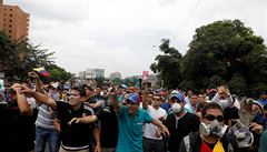 Lidé jsou nespokojení a volají po Madurov sesazení.