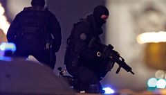 Pachatel podle policejních zdroj francouzských médií cílen zahájil palbu na...