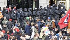 Policie zajiuje bezpenost sjezdu AfD v Kolín nad Rýnem.