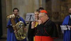 Kardinál Dominik Duka nové varhany dlouho chtl.