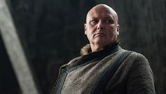 Sedmá ada seriálu Hra o trny: Varys (Conleth Hill).