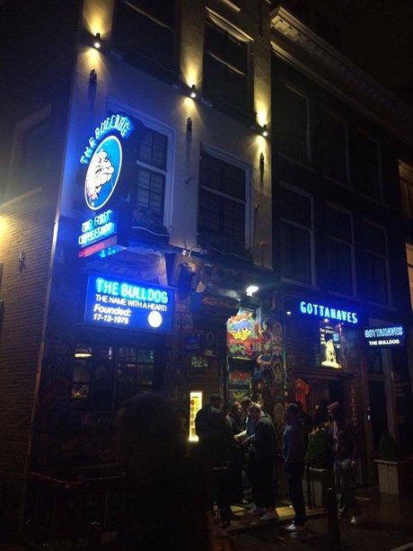 The Bulldog: první coffeshop v Amsterdamu