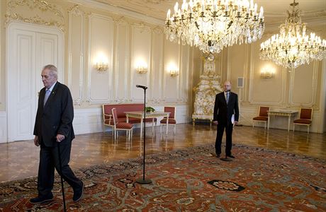 Prezident Milo Zeman a premiér a éf SSD Bohuslav Sobotka.