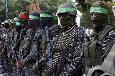 Bojovníci Hamasu na fotografii z  prosince 2016.