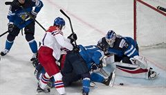 MS v hokeji 2017, Finsko vs. esko: Roman Horák v závaru ped finskou brankou.