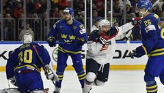 MS v hokeji 2017, USA vs. védsko : J. T. Compher slaví gól na 4:3.
