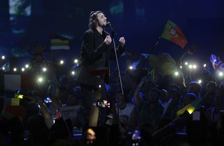 Salvador Sobral z Portugalska vyhrál Eurovizi.