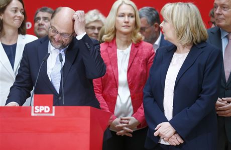 Volební rok 2017 zaíná pro SPD trojnásobnou ranou do íje, píe nmecký tisk.