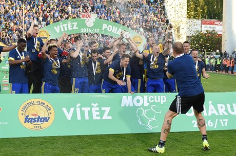 Fotbalisté Zlína vyhráli v Olomouci domácí pohár MOL Cup.