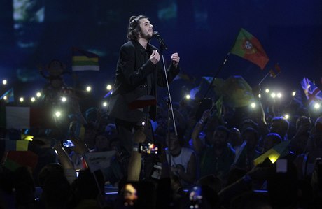 Salvador Sobral z Portugalska vyhrál Eurovizi.