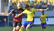 Finle eskho fotbalovho pohru - MOL Cupu: SFC Opava - FC Fastav Zln. Zleva...