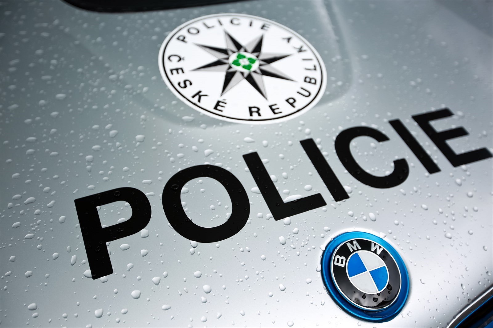 Policie �R.