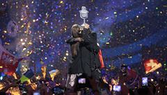 Eurovizi vyhrálo poprvé v historii Portugalsko. Salvador Sobral prorazil s baladou