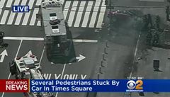Osobní automobil najel do chodc na Times Square