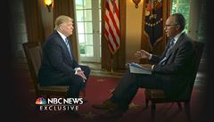 Prezident Trump bhem rozhovoru pro NBC s Lesterem Holtem.