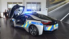 Maximální rychlost BMW i8 je 250 km/h, na elektinu 120 km/h.