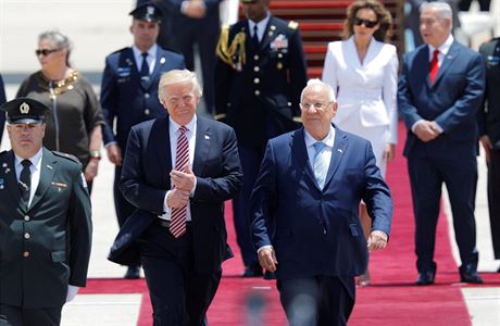 Americk prezident Donald Trump s izraelskm prezidentem Reuvenem Rivlinem po...