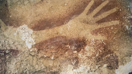 Tajemství prehistorických rukou v evropských jeskyních