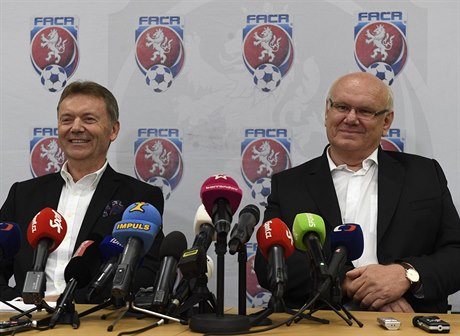 Roman Berbr (vlevo) je s vývojem před valnou hromadou FAČR na výsost spokojený.