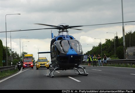 Záchranářský vrtulník na D1 (ilustrační foto).