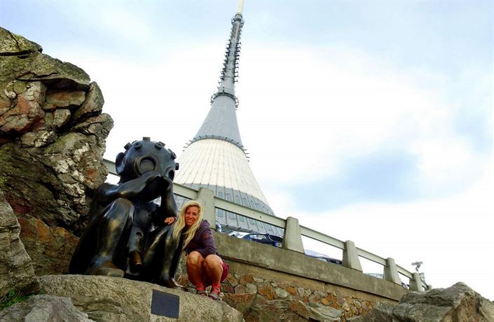 Na vrcholu Je�t�du si m��ete dop�át ob�d s výhledem na Liberec