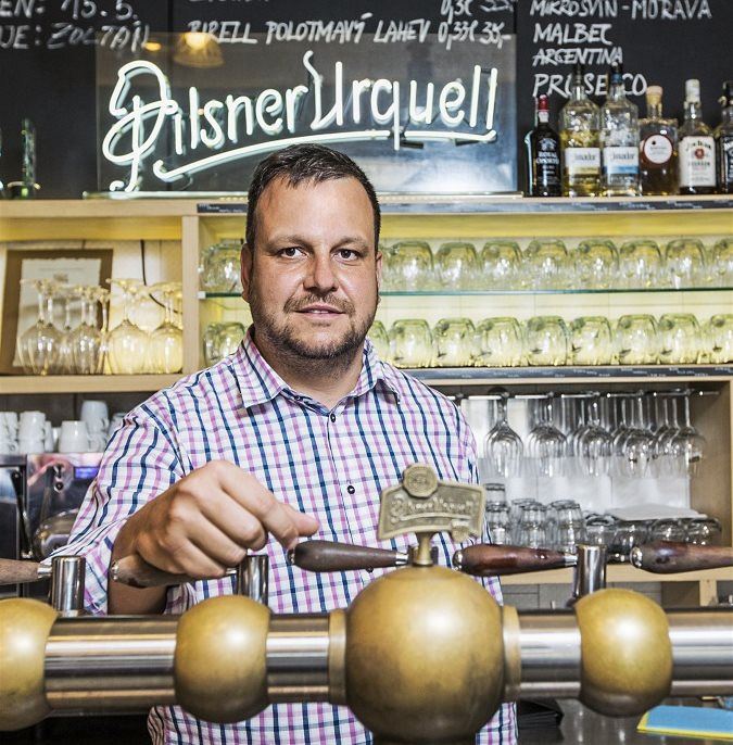 Tomá� Mráz je v Plze�ském Prazdroji �editelem obchodu pro restaurace a hospody.