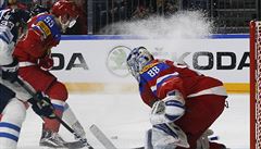 MS v hokeji 2017, zápas o bronz Rusko vs. Finsko: souboj ped ruskou brankou.