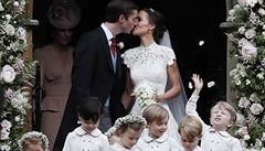 Vdala se Pippa Middletonov, sestra vvodkyn Kate. Za druiku j la princezna Charlotte