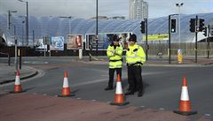 Policisté blokují cestu k Manchesterské arén.