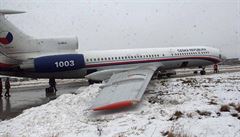 Letadlo TU- 154 sjelo z ranveje v roce 2003 v Pritin.