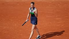 Karolína Plíková se raduje z výhry na French Open.